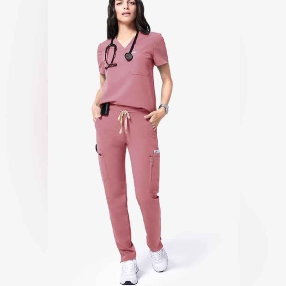 Figs Mauve NWT Scrub Set